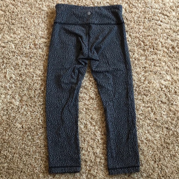 lululemon athletica Pants - Lululemon capri, size 4